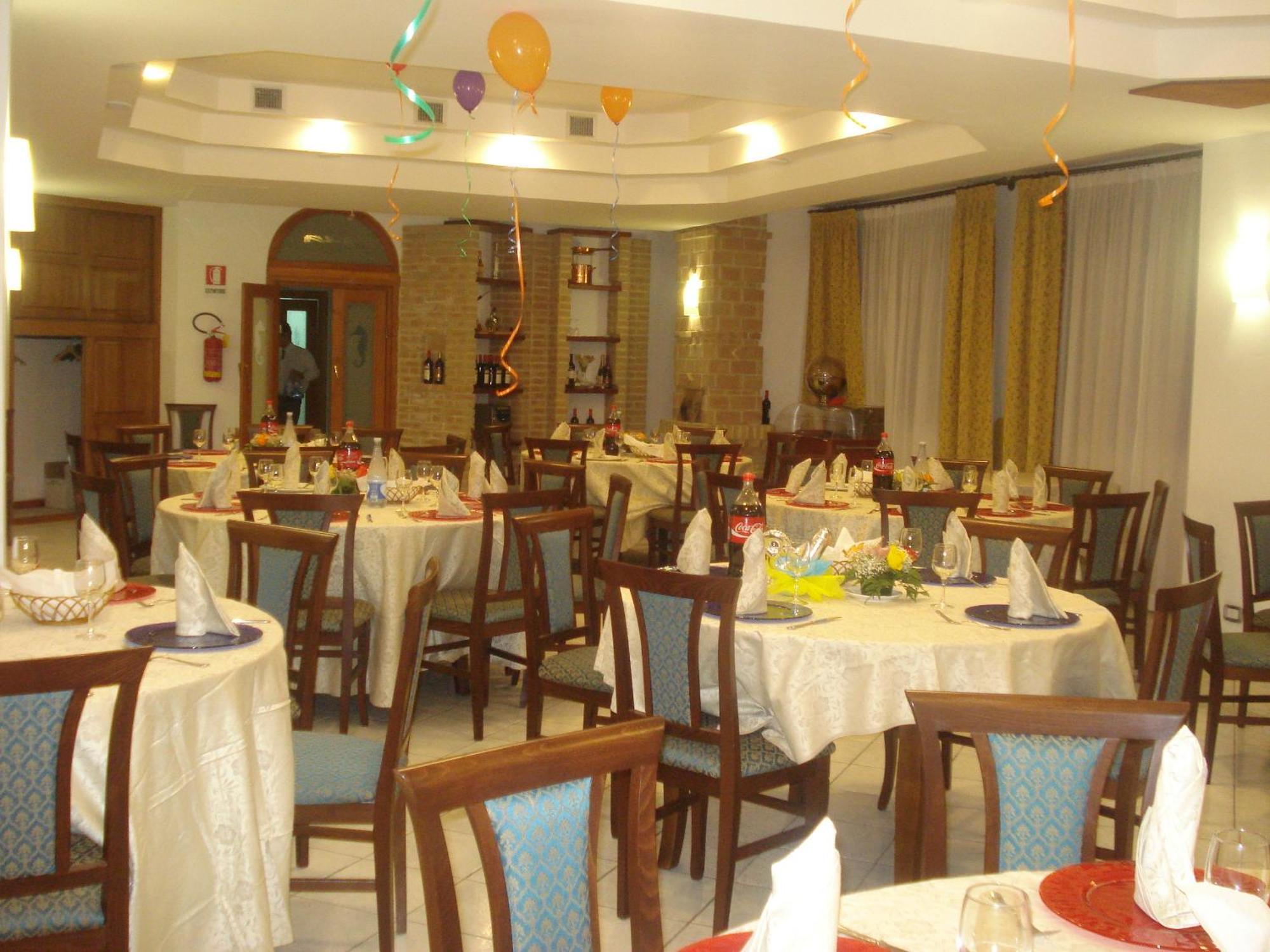 ניקוטרה Hotel Ristorante Antica Marina מראה חיצוני תמונה